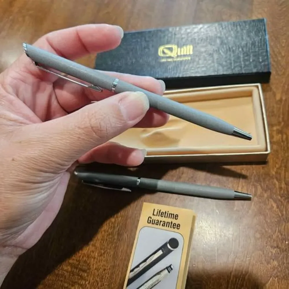 Quill ballpoint pen set with box lifetime guarantee. Needs new ink